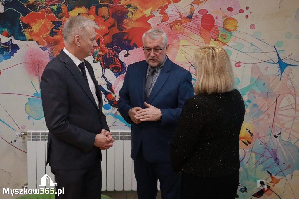 Fotorelacja: Uroczyste otwarcie windy oraz świetlicy szkolnej w SP3 Myszków