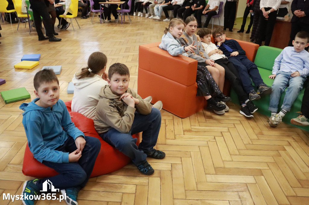 Fotorelacja: Uroczyste otwarcie windy oraz świetlicy szkolnej w SP3 Myszków