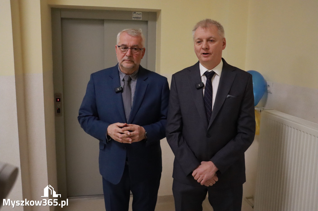 Fotorelacja: Uroczyste otwarcie windy oraz świetlicy szkolnej w SP3 Myszków