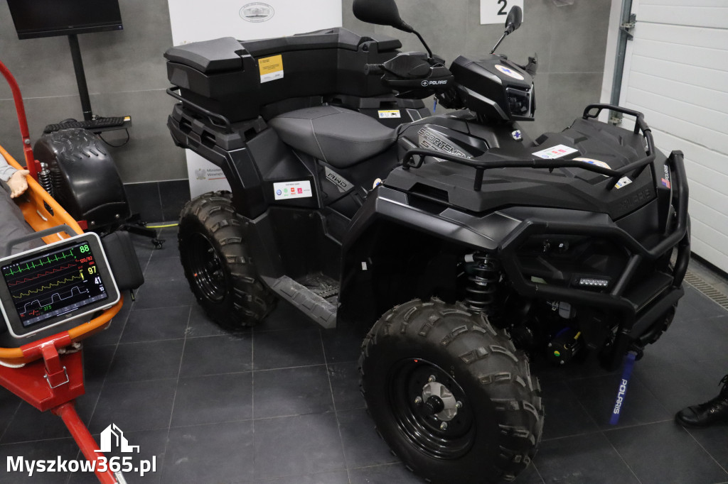 Fotorelacja: Przekazanie sprzętu dla Grupy Jurajskiej GOPR w Podlesicach gmina Kroczyce