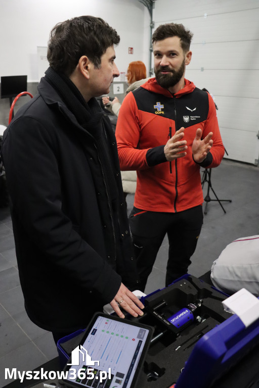 Fotorelacja: Przekazanie sprzętu dla Grupy Jurajskiej GOPR w Podlesicach gmina Kroczyce