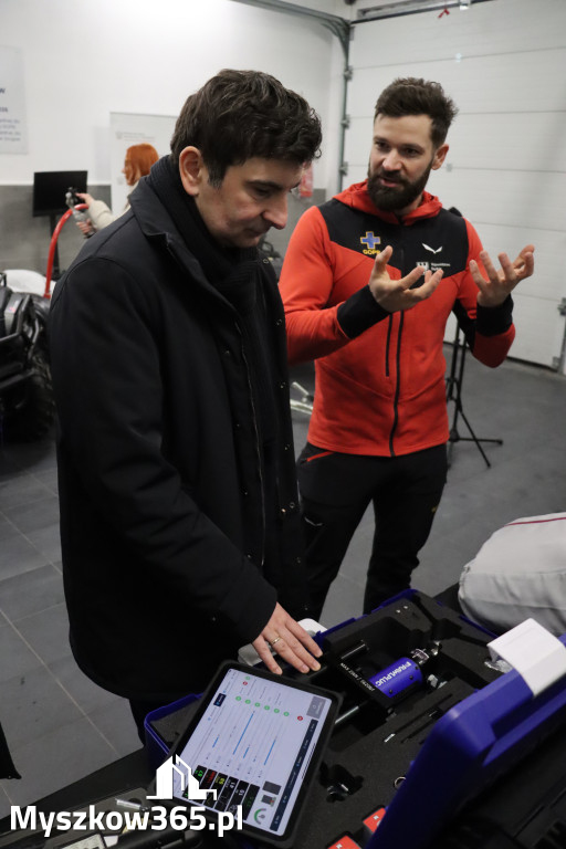 Fotorelacja: Przekazanie sprzętu dla Grupy Jurajskiej GOPR w Podlesicach gmina Kroczyce