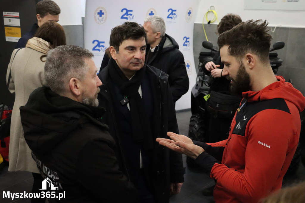 Fotorelacja: Przekazanie sprzętu dla Grupy Jurajskiej GOPR w Podlesicach gmina Kroczyce