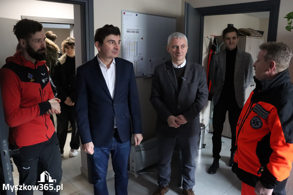 Fotorelacja: Przekazanie sprzętu dla Grupy Jurajskiej GOPR w Podlesicach gmina Kroczyce