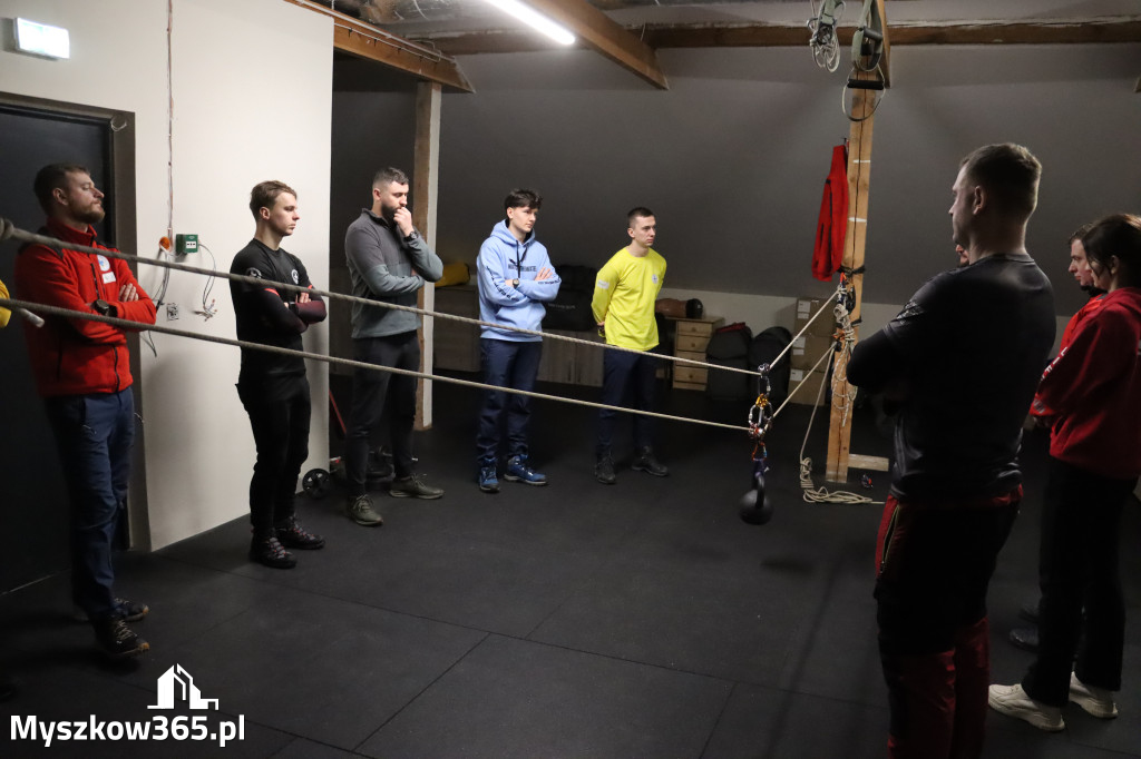 Fotorelacja: Przekazanie sprzętu dla Grupy Jurajskiej GOPR w Podlesicach gmina Kroczyce