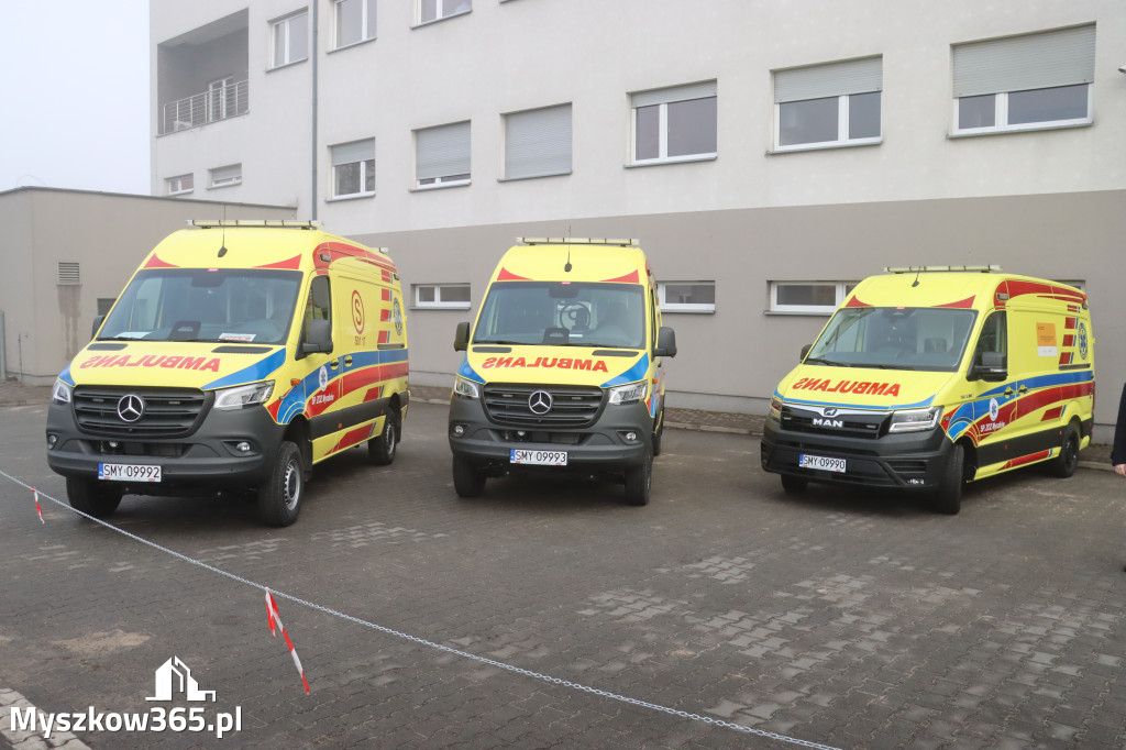 Fotorelacja: Briefing prasowy - zakup trzech ambulansów dla SPZOZ w Myszkowie