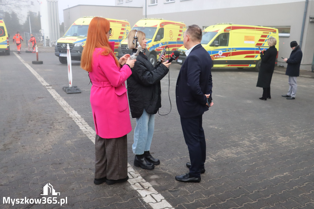Fotorelacja: Briefing prasowy - zakup trzech ambulansów dla SPZOZ w Myszkowie