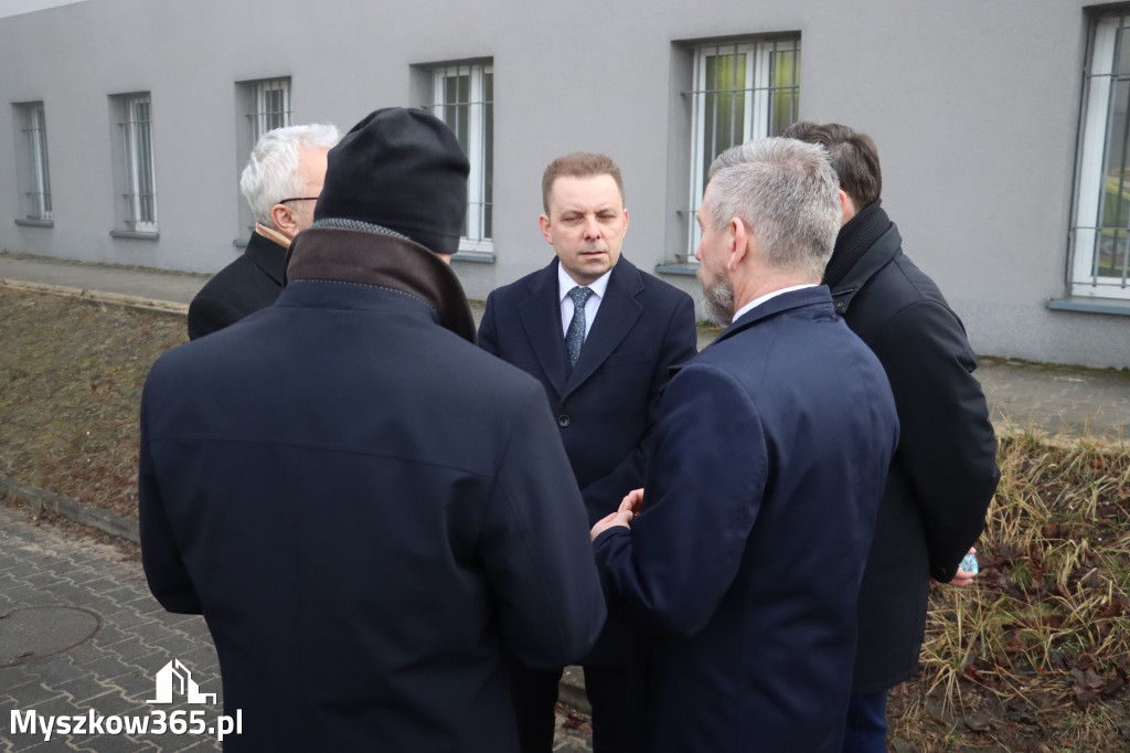 Fotorelacja: Briefing prasowy - zakup trzech ambulansów dla SPZOZ w Myszkowie