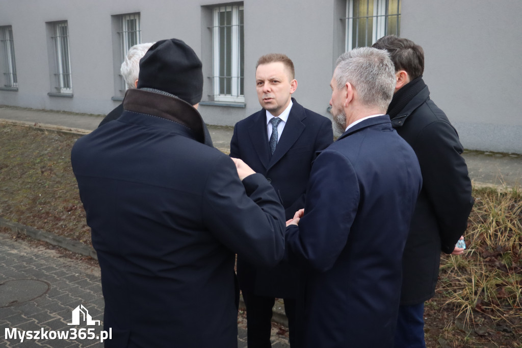 Fotorelacja: Briefing prasowy - zakup trzech ambulansów dla SPZOZ w Myszkowie