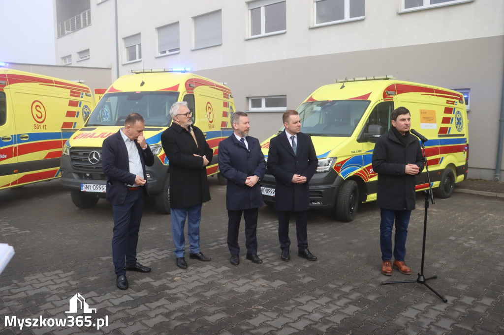 Fotorelacja: Briefing prasowy - zakup trzech ambulansów dla SPZOZ w Myszkowie