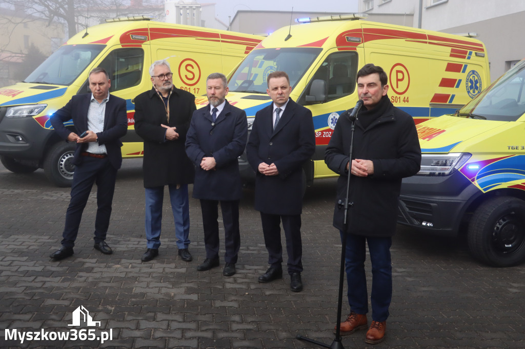 Fotorelacja: Briefing prasowy - zakup trzech ambulansów dla SPZOZ w Myszkowie