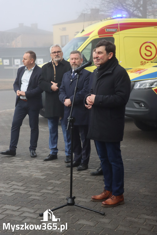 Fotorelacja: Briefing prasowy - zakup trzech ambulansów dla SPZOZ w Myszkowie