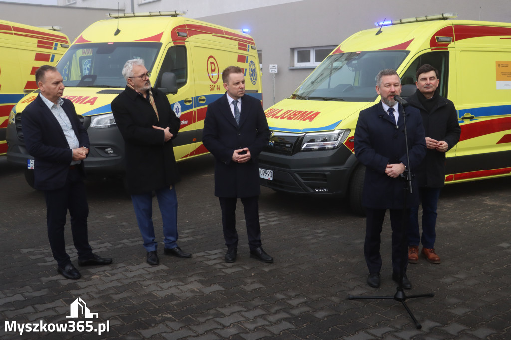 Fotorelacja: Briefing prasowy - zakup trzech ambulansów dla SPZOZ w Myszkowie