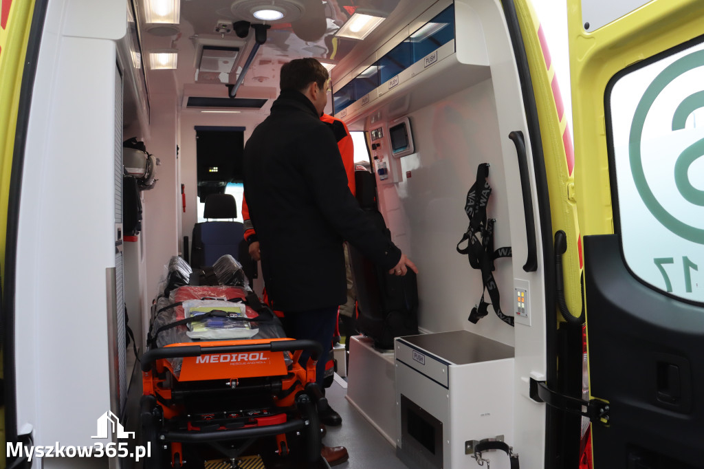 Fotorelacja: Briefing prasowy - zakup trzech ambulansów dla SPZOZ w Myszkowie