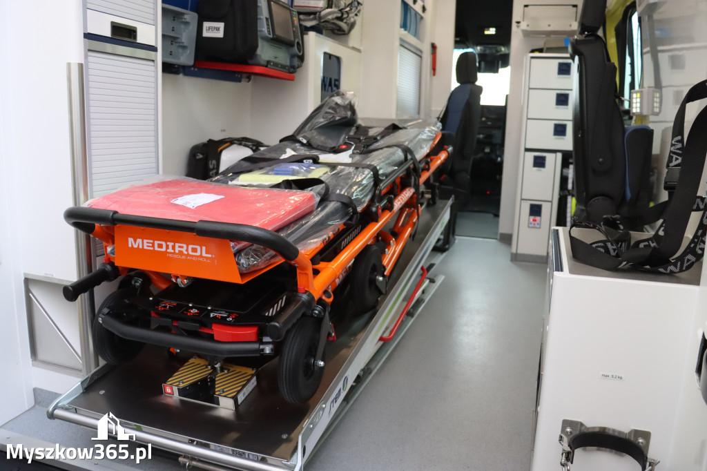 Fotorelacja: Briefing prasowy - zakup trzech ambulansów dla SPZOZ w Myszkowie