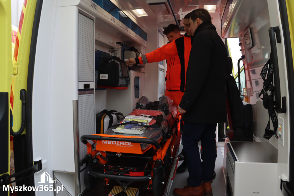 Fotorelacja: Briefing prasowy - zakup trzech ambulansów dla SPZOZ w Myszkowie