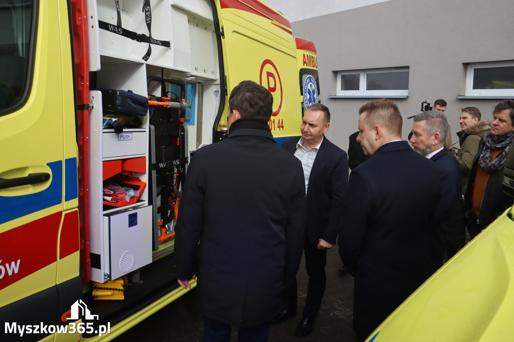 Fotorelacja: Briefing prasowy - zakup trzech ambulansów dla SPZOZ w Myszkowie