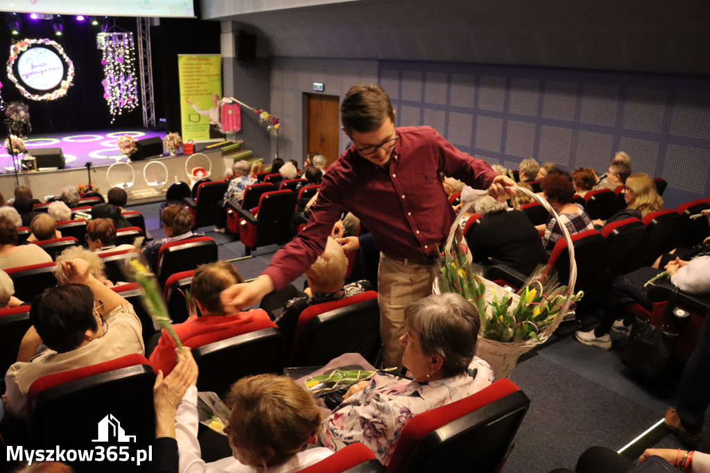 Fotorelacja: Święto Wyjątkowych Kobiet w Poraju