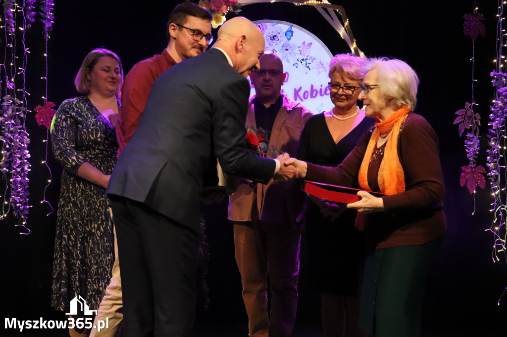 Fotorelacja: Święto Wyjątkowych Kobiet w Poraju