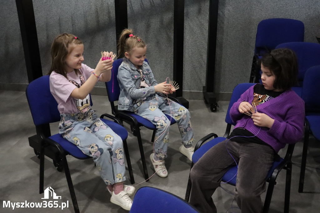 Fotorelacja: Kiermasz Wielkanocny w MDK Myszków