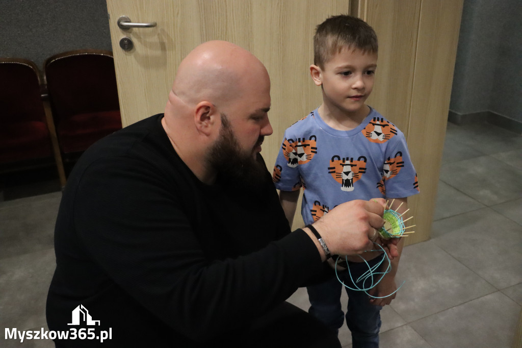 Fotorelacja: Kiermasz Wielkanocny w MDK Myszków