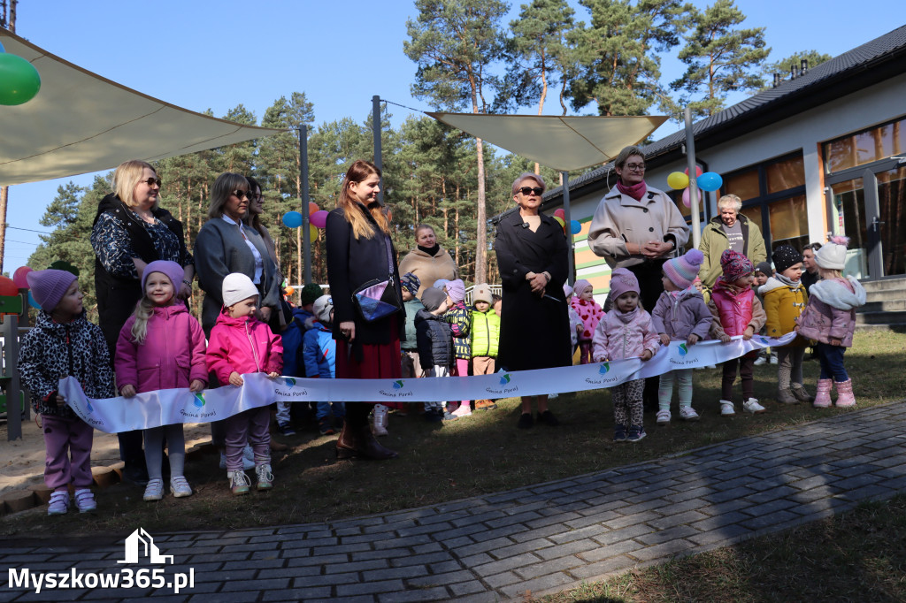 Fotorelacja: Nowe place zabaw przy Żłobkach Gminnych w Poraju i Żarkach-Letnisku