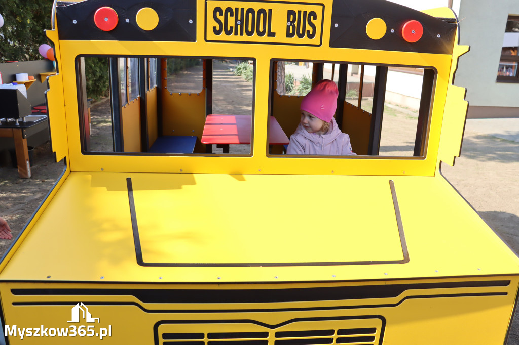 Fotorelacja: Nowe place zabaw przy Żłobkach Gminnych w Poraju i Żarkach-Letnisku