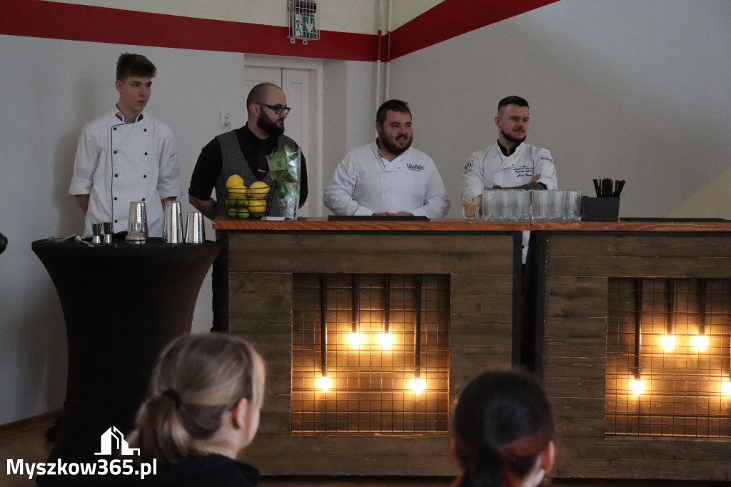 Fotorelacja: JAJECZNA REWOLUCJA TADKA w ZS im. Tadeusza Kościuszki w Żarkach