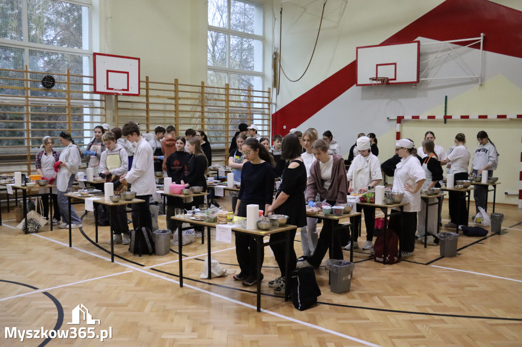 Fotorelacja: JAJECZNA REWOLUCJA TADKA w ZS im. Tadeusza Kościuszki w Żarkach