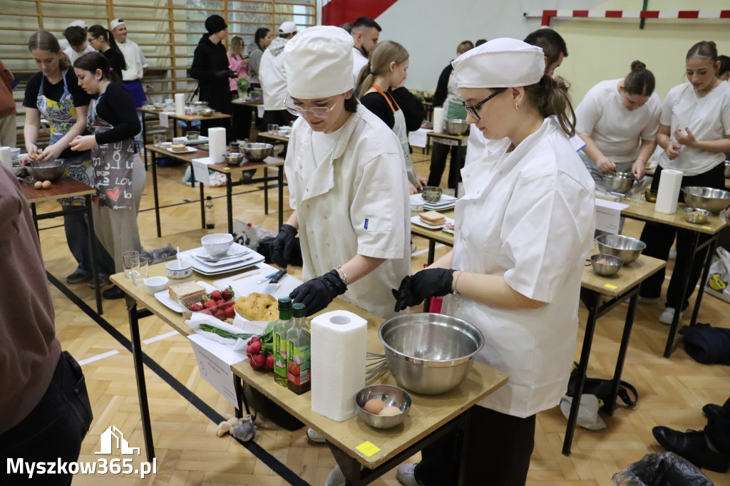 Fotorelacja: JAJECZNA REWOLUCJA TADKA w ZS im. Tadeusza Kościuszki w Żarkach