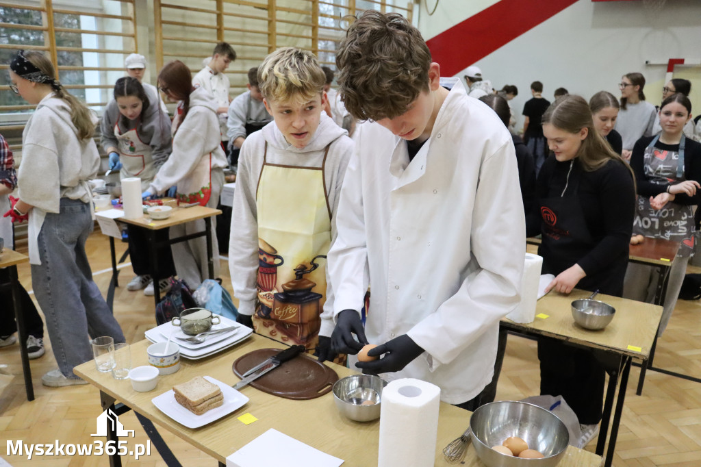 Fotorelacja: JAJECZNA REWOLUCJA TADKA w ZS im. Tadeusza Kościuszki w Żarkach