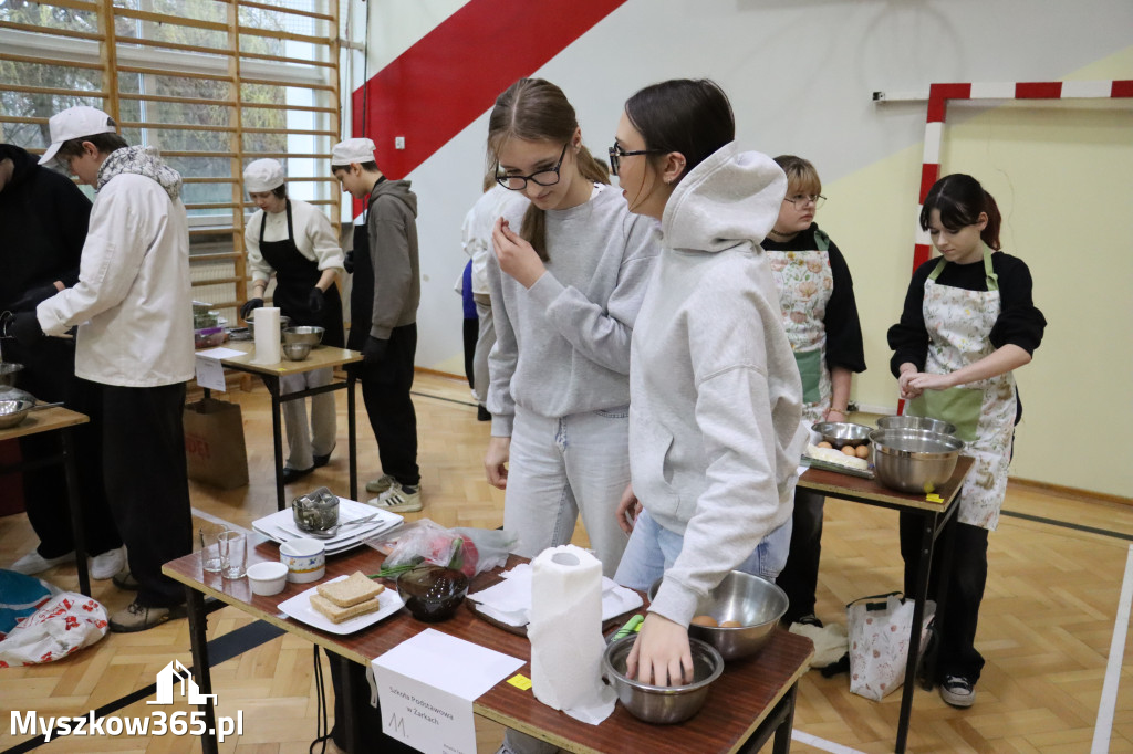Fotorelacja: JAJECZNA REWOLUCJA TADKA w ZS im. Tadeusza Kościuszki w Żarkach