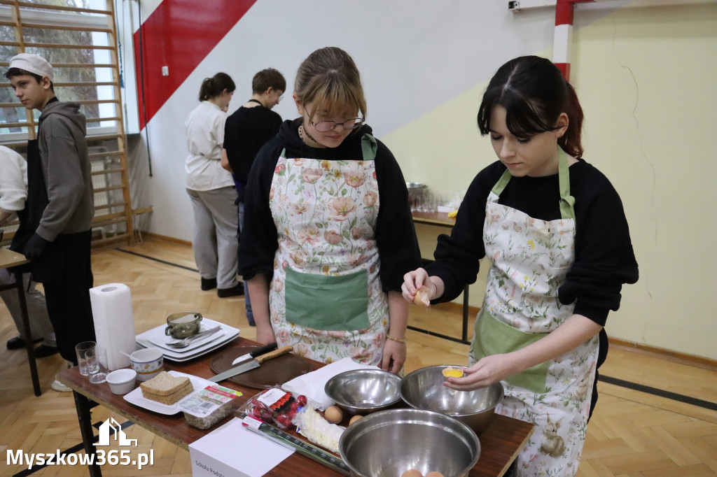 Fotorelacja: JAJECZNA REWOLUCJA TADKA w ZS im. Tadeusza Kościuszki w Żarkach
