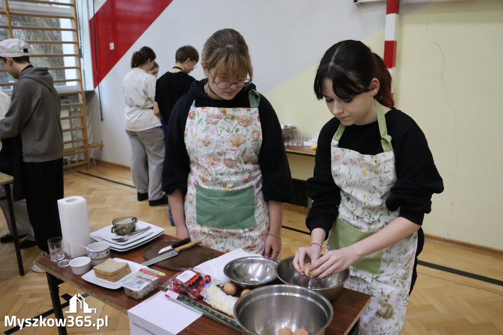 Fotorelacja: JAJECZNA REWOLUCJA TADKA w ZS im. Tadeusza Kościuszki w Żarkach