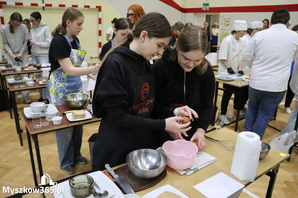 Fotorelacja: JAJECZNA REWOLUCJA TADKA w ZS im. Tadeusza Kościuszki w Żarkach