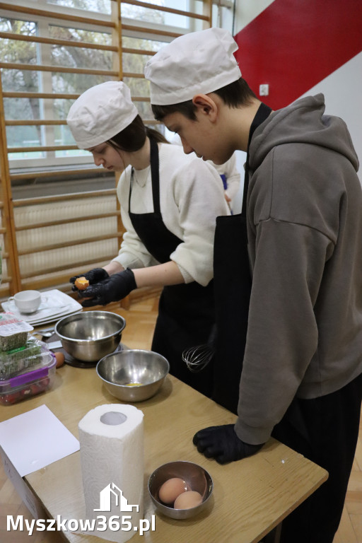 Fotorelacja: JAJECZNA REWOLUCJA TADKA w ZS im. Tadeusza Kościuszki w Żarkach