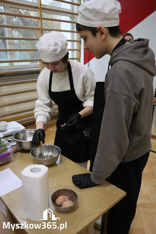 Fotorelacja: JAJECZNA REWOLUCJA TADKA w ZS im. Tadeusza Kościuszki w Żarkach