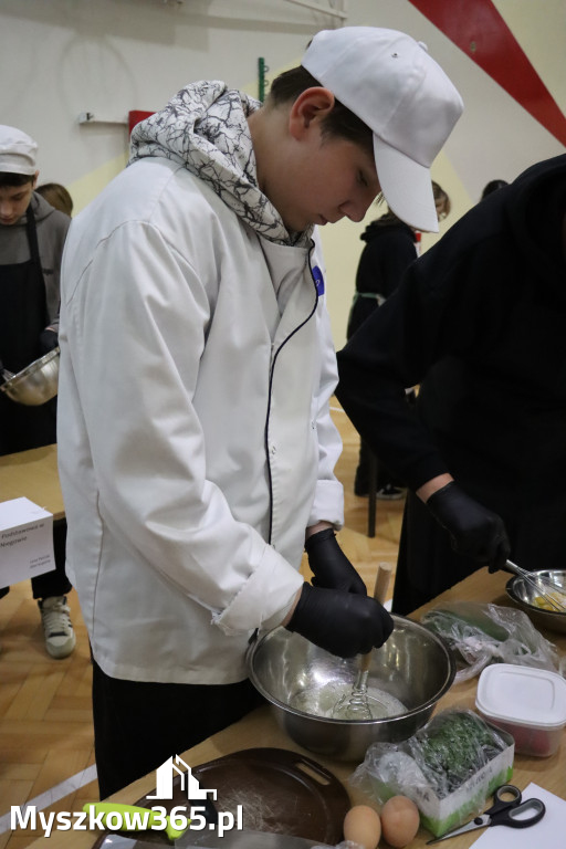 Fotorelacja: JAJECZNA REWOLUCJA TADKA w ZS im. Tadeusza Kościuszki w Żarkach