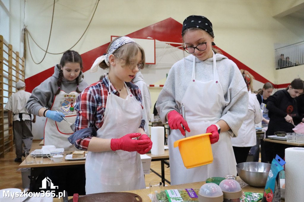 Fotorelacja: JAJECZNA REWOLUCJA TADKA w ZS im. Tadeusza Kościuszki w Żarkach