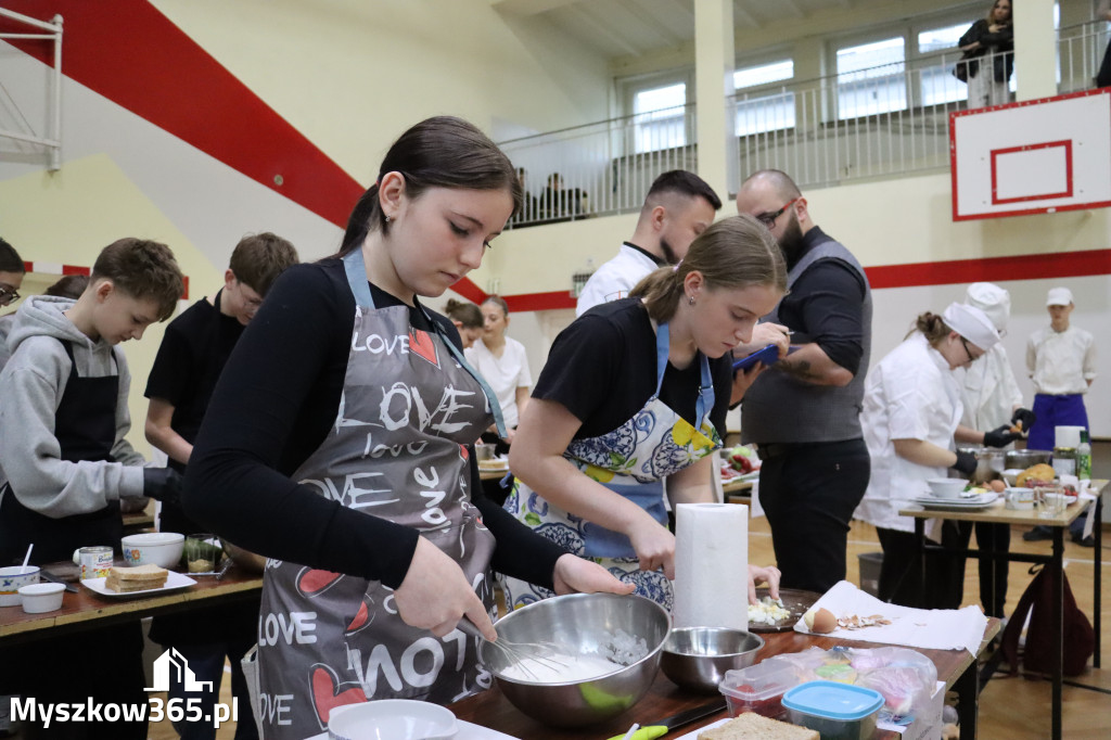 Fotorelacja: JAJECZNA REWOLUCJA TADKA w ZS im. Tadeusza Kościuszki w Żarkach