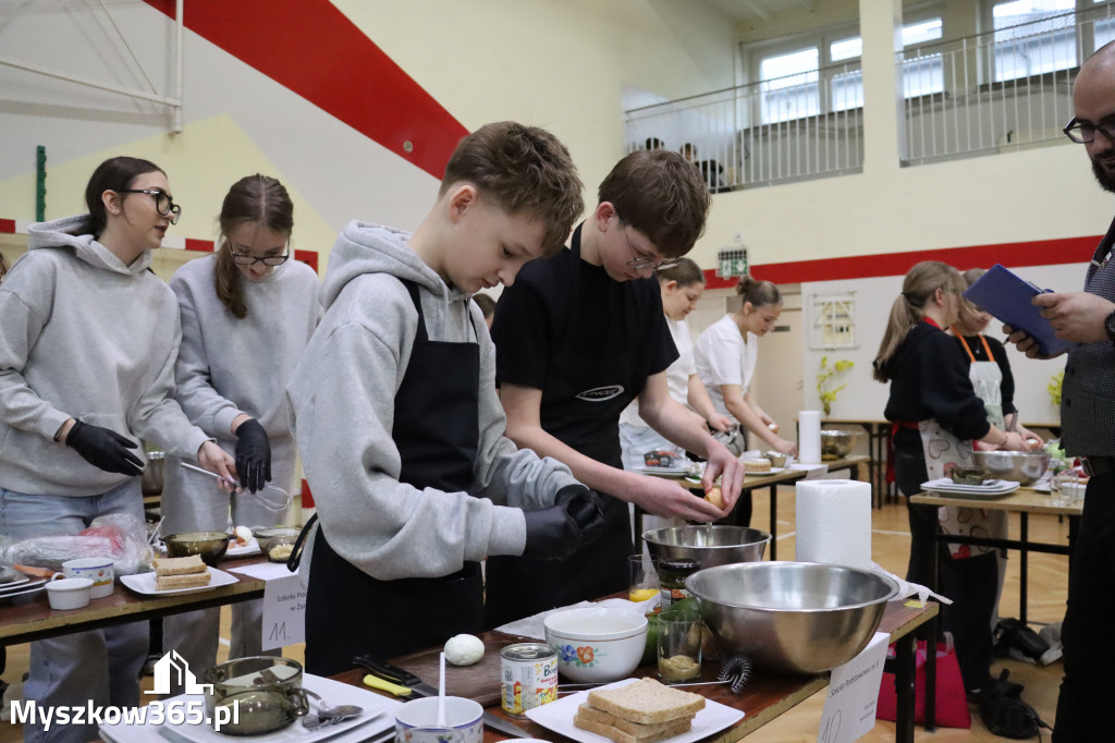 Fotorelacja: JAJECZNA REWOLUCJA TADKA w ZS im. Tadeusza Kościuszki w Żarkach