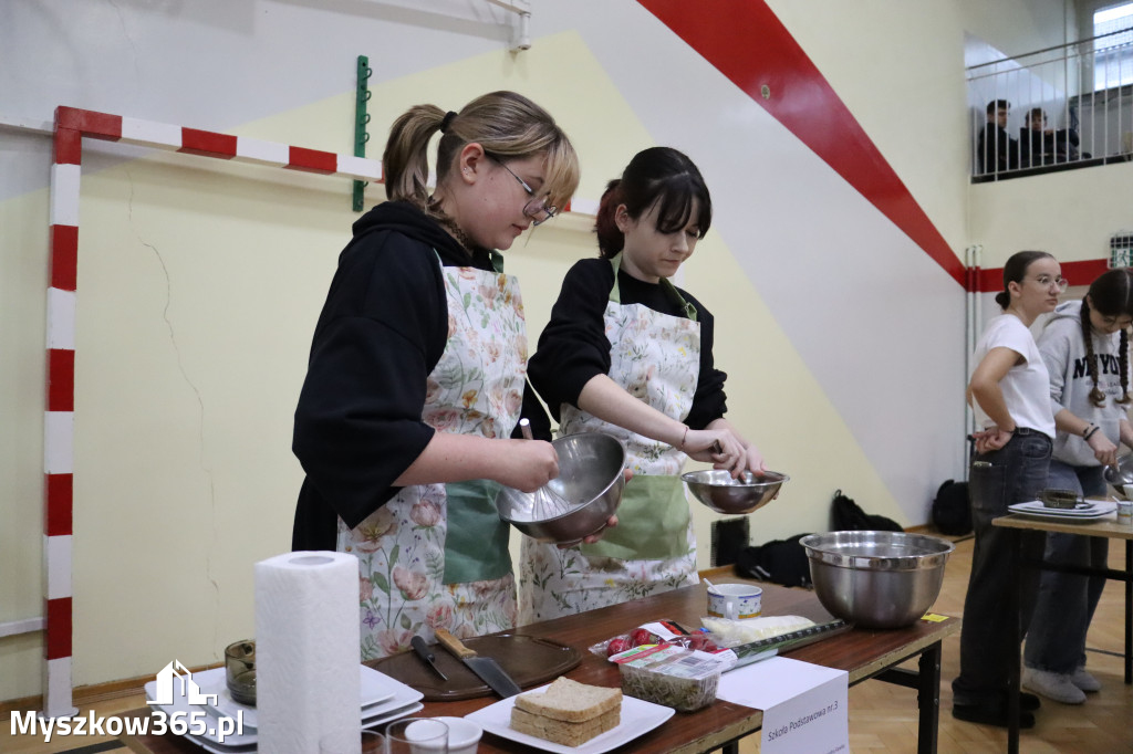 Fotorelacja: JAJECZNA REWOLUCJA TADKA w ZS im. Tadeusza Kościuszki w Żarkach