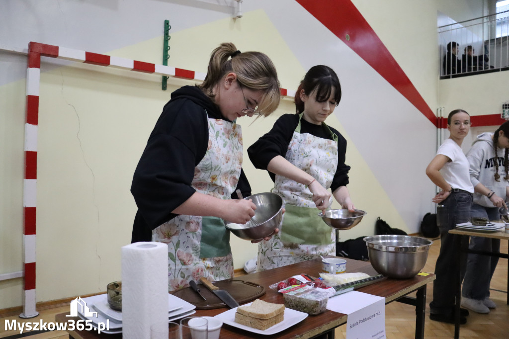Fotorelacja: JAJECZNA REWOLUCJA TADKA w ZS im. Tadeusza Kościuszki w Żarkach