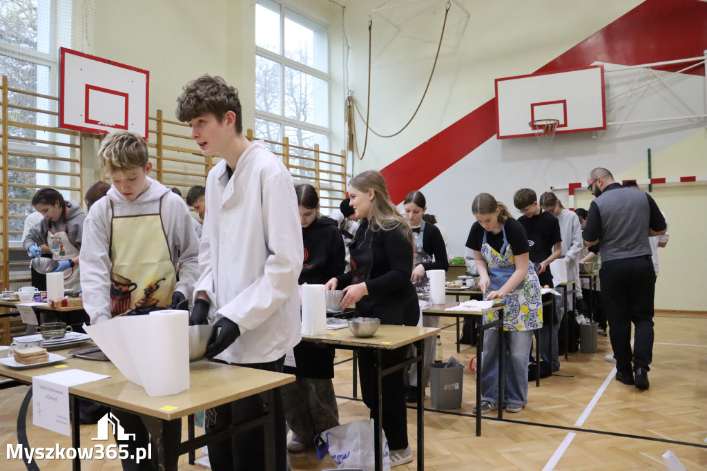 Fotorelacja: JAJECZNA REWOLUCJA TADKA w ZS im. Tadeusza Kościuszki w Żarkach