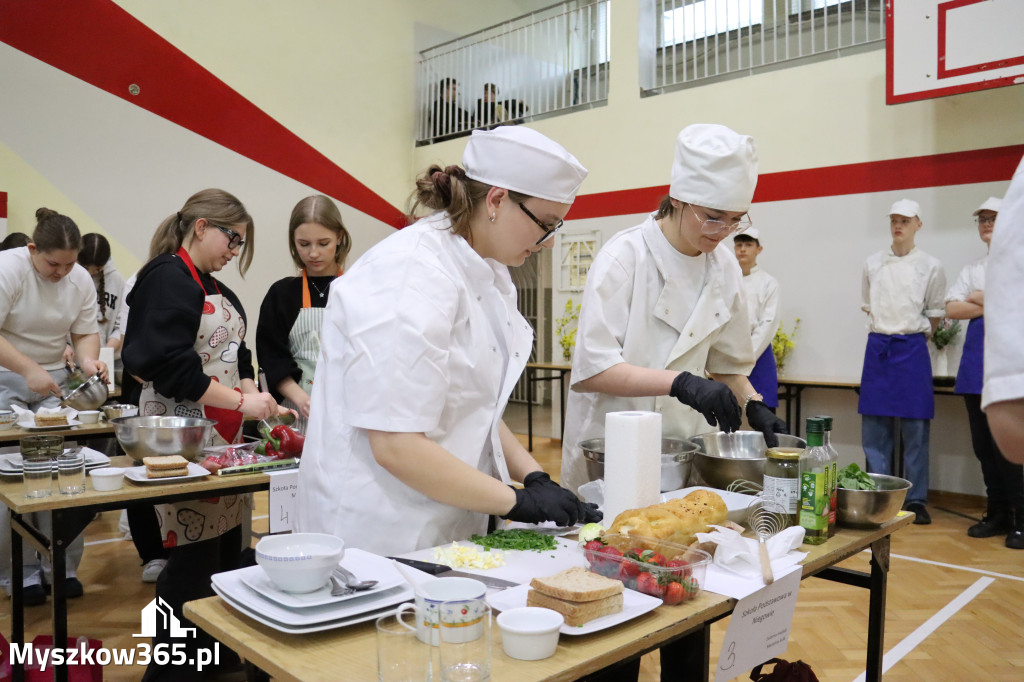 Fotorelacja: JAJECZNA REWOLUCJA TADKA w ZS im. Tadeusza Kościuszki w Żarkach