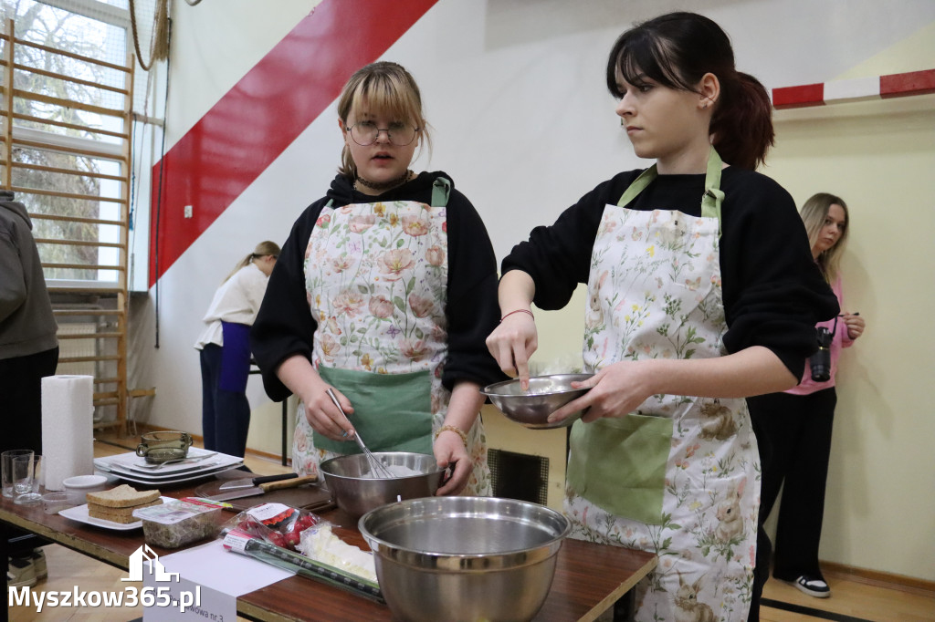 Fotorelacja: JAJECZNA REWOLUCJA TADKA w ZS im. Tadeusza Kościuszki w Żarkach