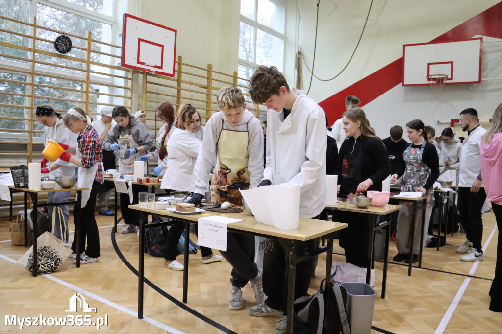 Fotorelacja: JAJECZNA REWOLUCJA TADKA w ZS im. Tadeusza Kościuszki w Żarkach