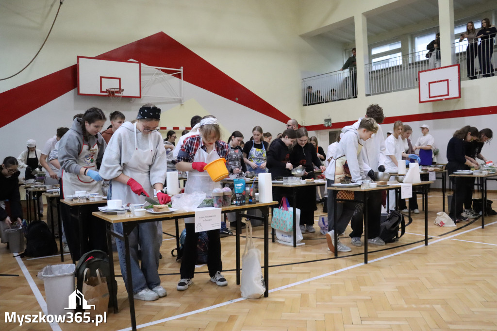 Fotorelacja: JAJECZNA REWOLUCJA TADKA w ZS im. Tadeusza Kościuszki w Żarkach