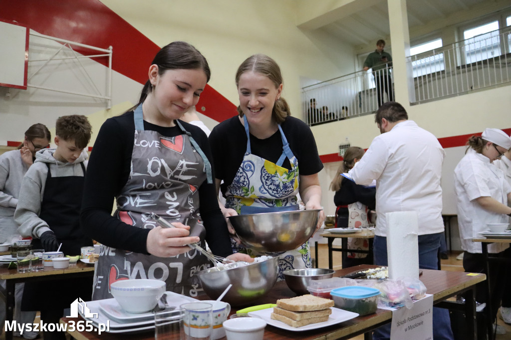 Fotorelacja: JAJECZNA REWOLUCJA TADKA w ZS im. Tadeusza Kościuszki w Żarkach