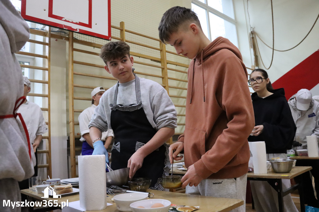 Fotorelacja: JAJECZNA REWOLUCJA TADKA w ZS im. Tadeusza Kościuszki w Żarkach